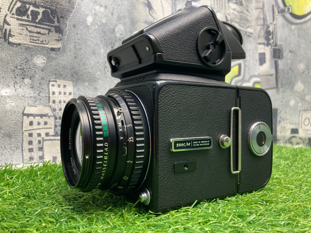 Hasselblad 500 C/M + Planar 2.8/80 T* Carl Zeiss