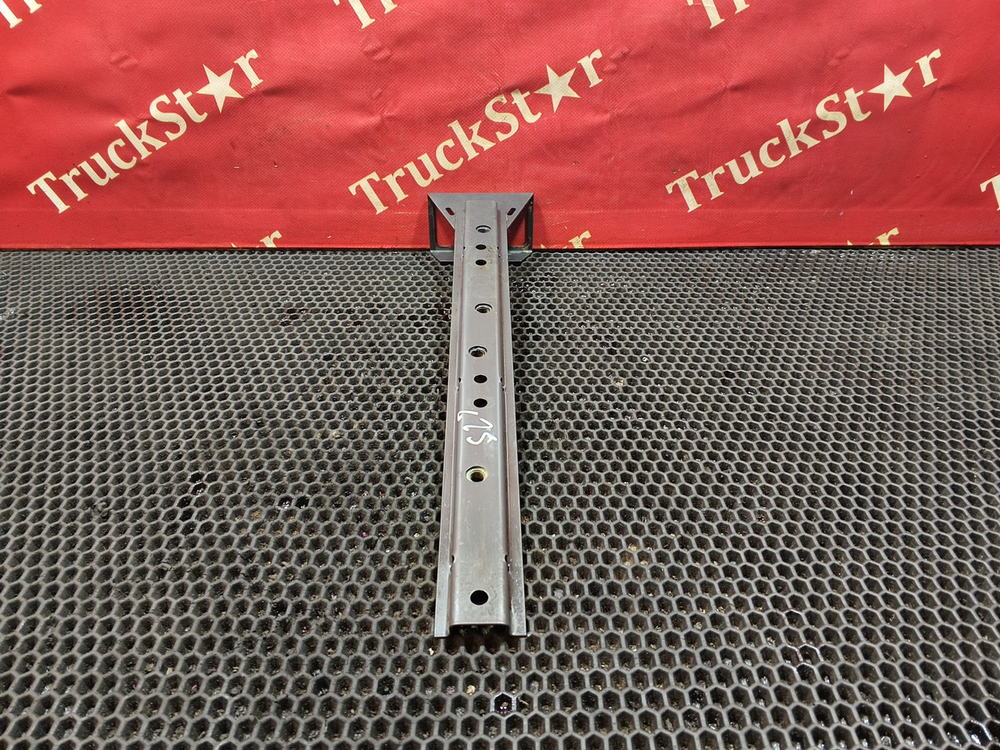 Кронштейн бокового габарита 2019г.