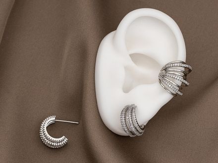 Серьги-кольца 15,5мм со стразами