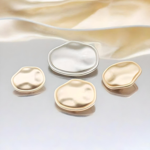 Пуговица 70237