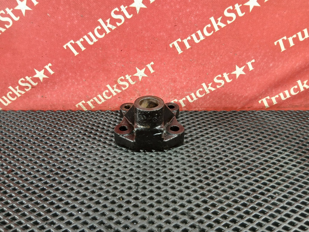 Кронштейн цилиндра подъема кабины 2023г.