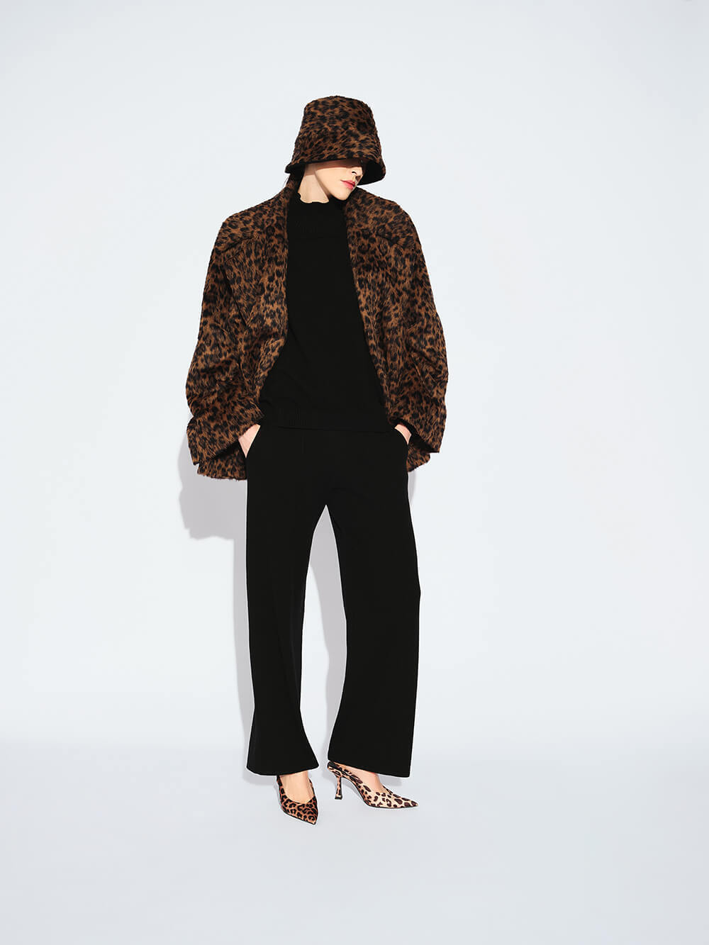 Свитер женский FREE AGE