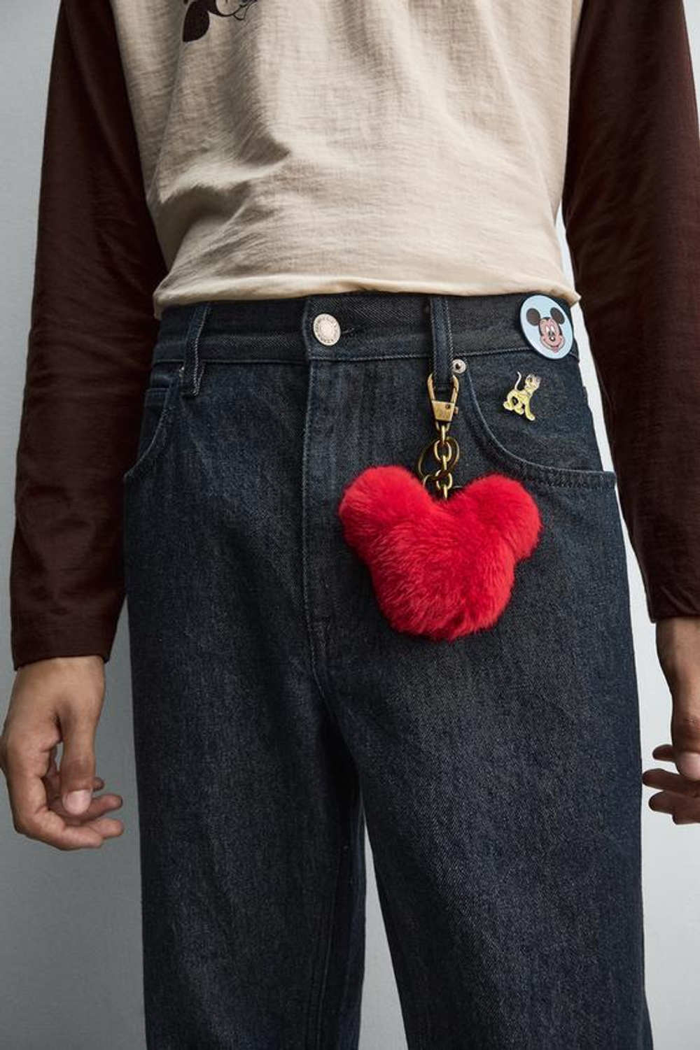 ZARA HARRY LAMBERT X DISNEY ДЖИНСЫ КЛЕШ С НАШИВКАМИ, СИНИЙ