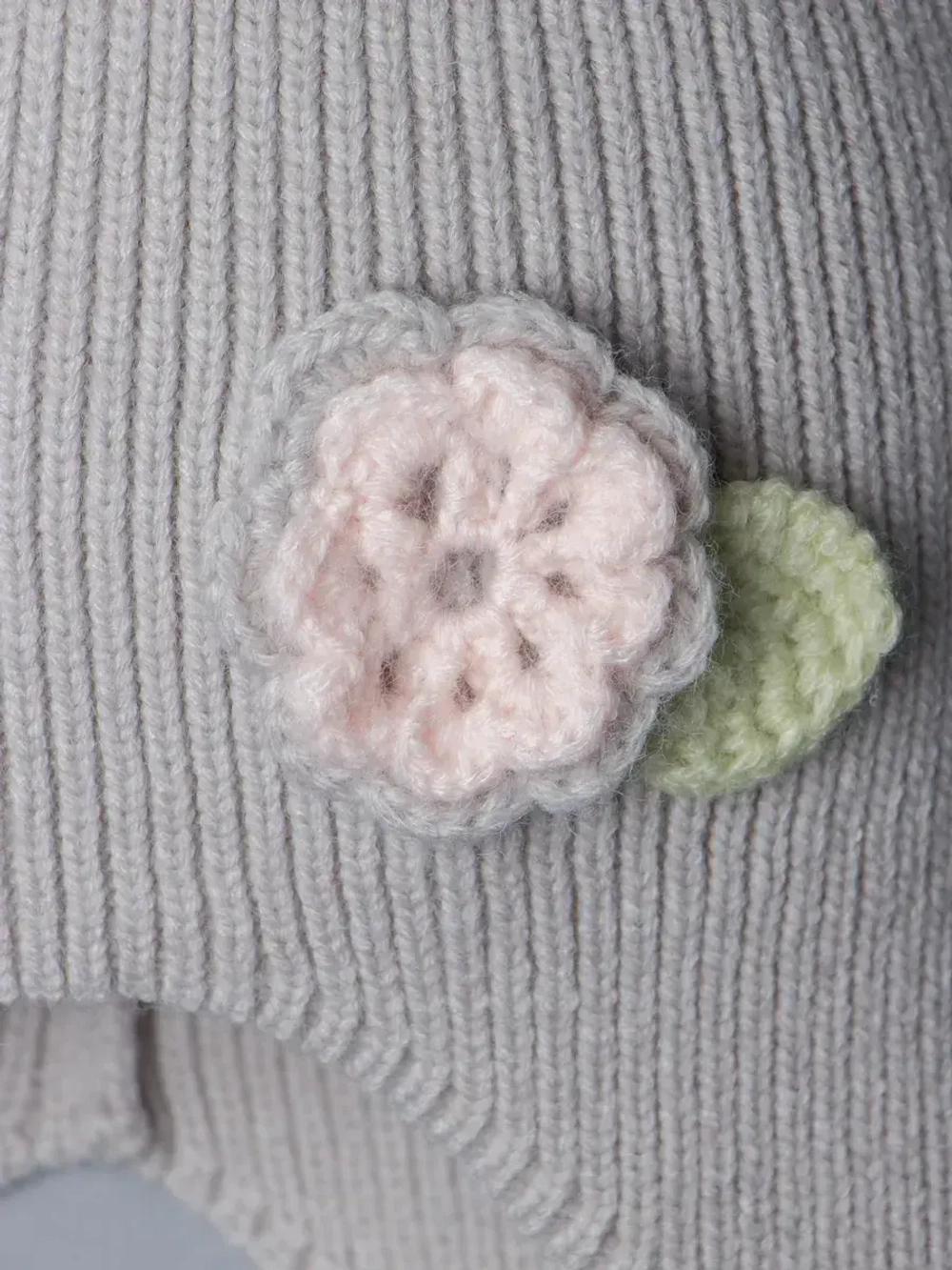 Шапка-чепчик для девочек на осень