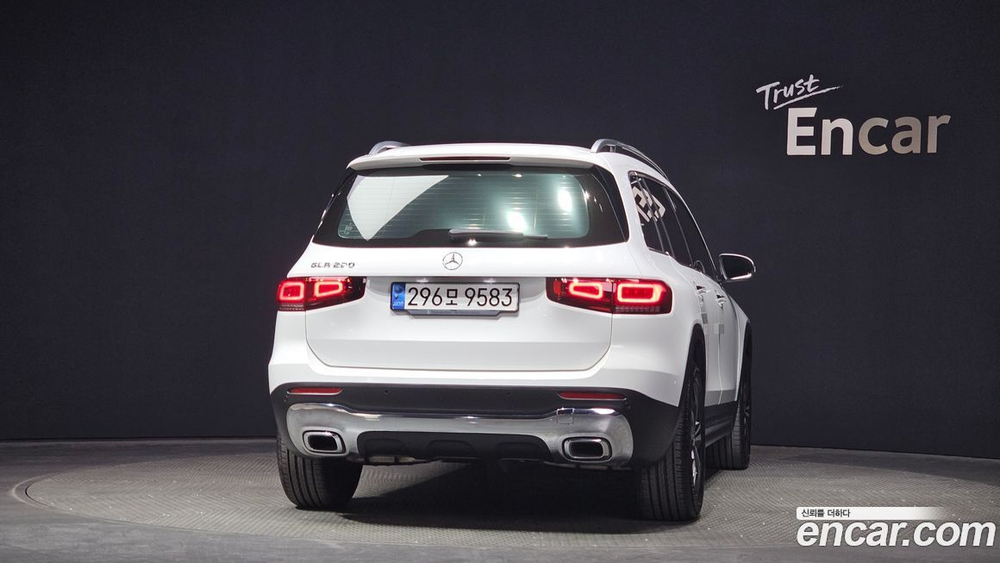 Mercedes-Benz GLB-Class X247 GLB220 (11.2021)