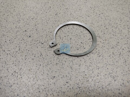 Кольцо стопорное первичного вала 52мм 2381.1701029