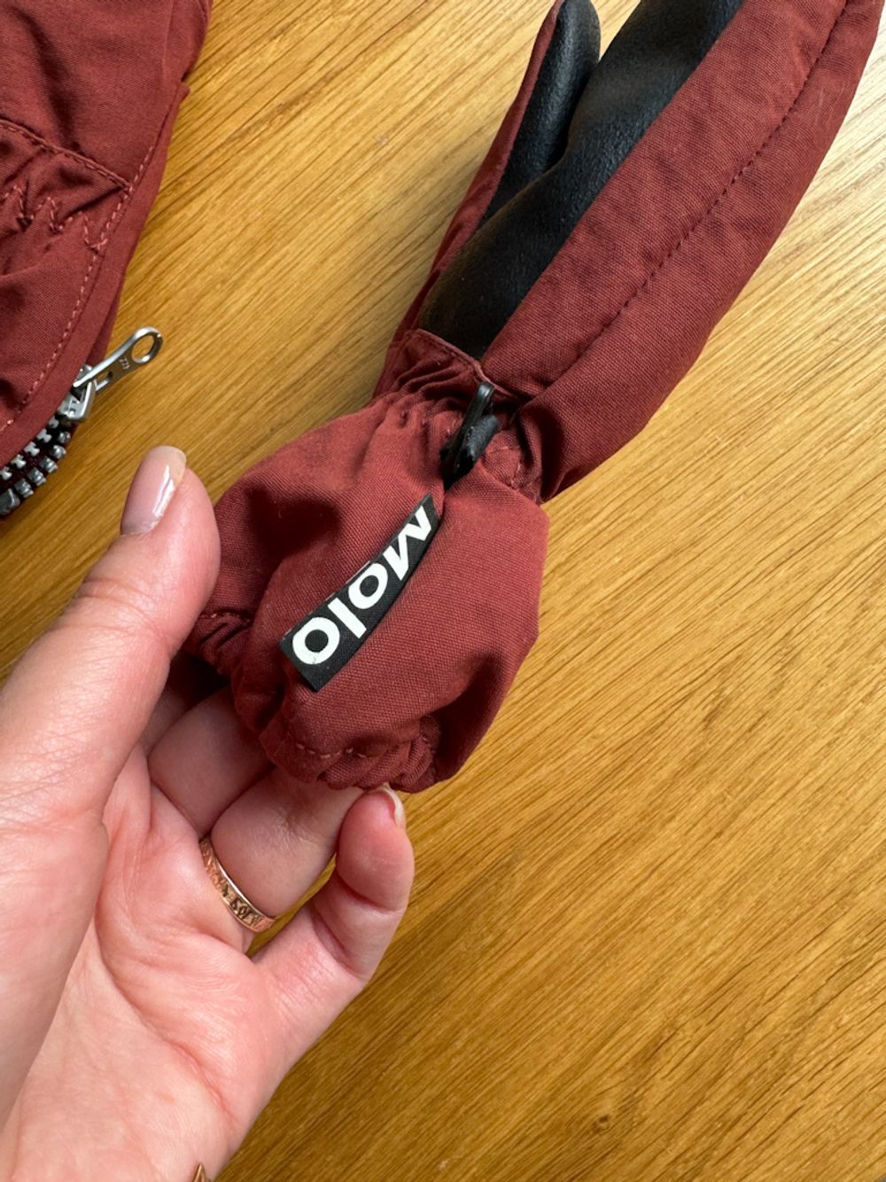 Рукавицы Molo, 140