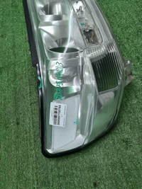 Стекло фары правое Toyota Land Cruiser 200 (15-21)