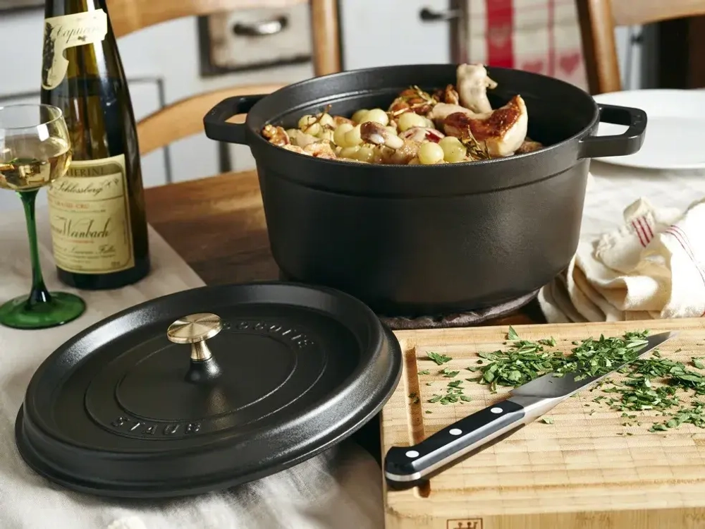 STAUB Чугунная кастрюля Cocotte 26см 4,6л черная (сорт II)