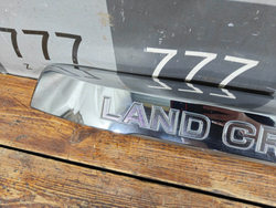 Накладка крышки багажника Toyota Land Cruiser Prado 150 17-24 Б/У Оригинал 7681060131