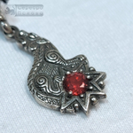 Подвеска "Волк" с гранатом