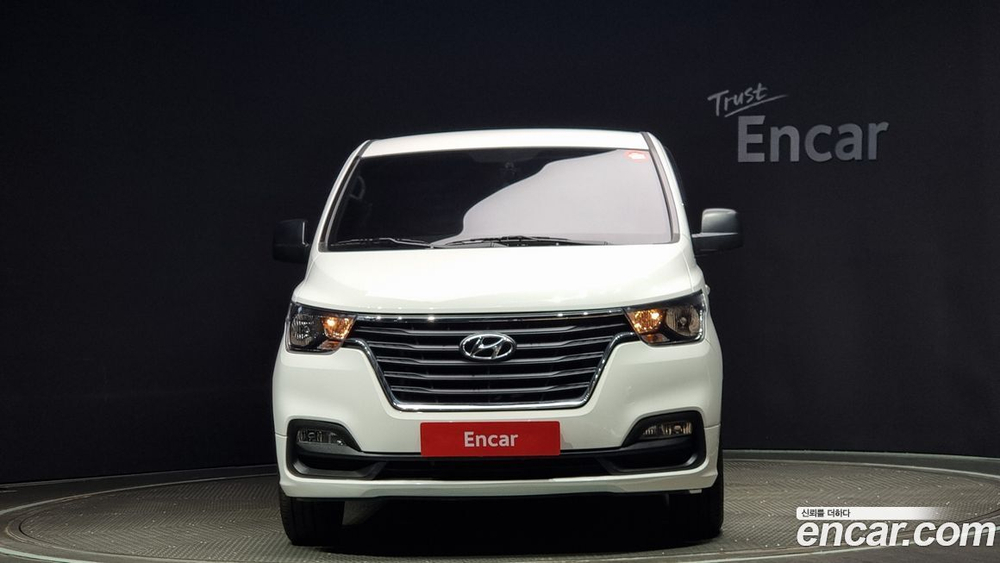 Hyundai The New Grand Starex Van 3-х местный (02.2021)