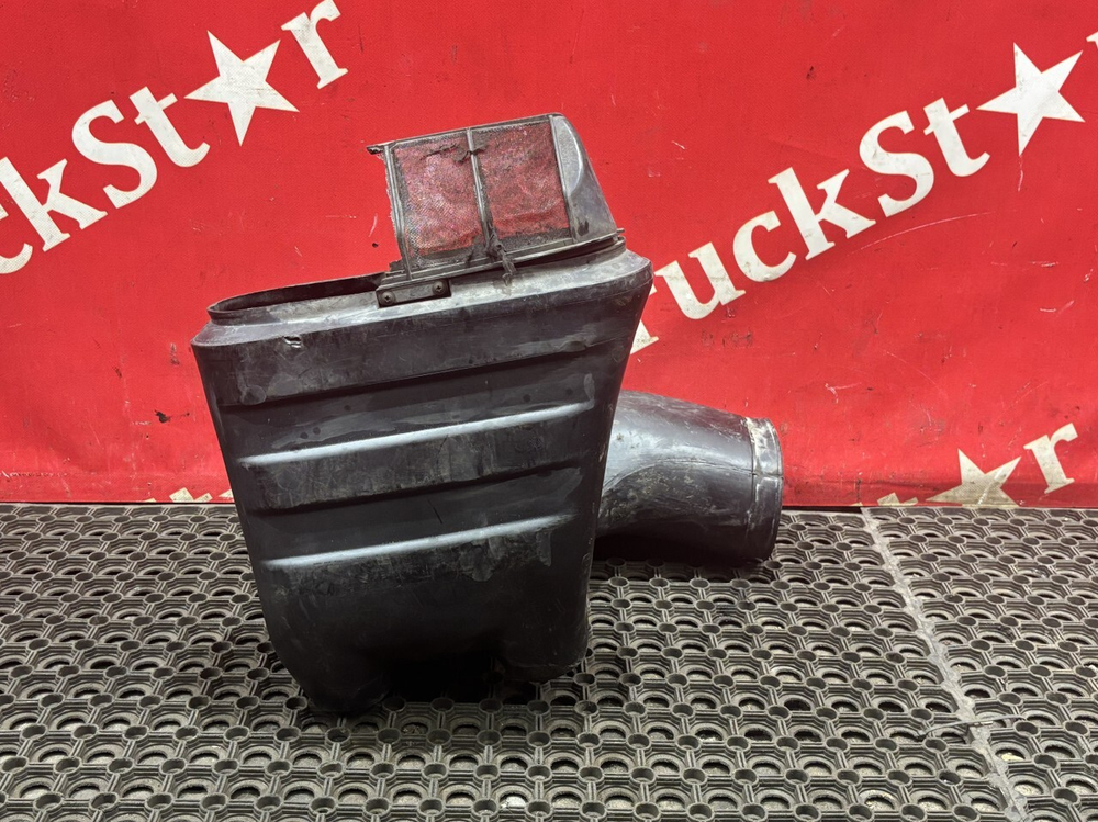 Патрубок воздушного фильтра