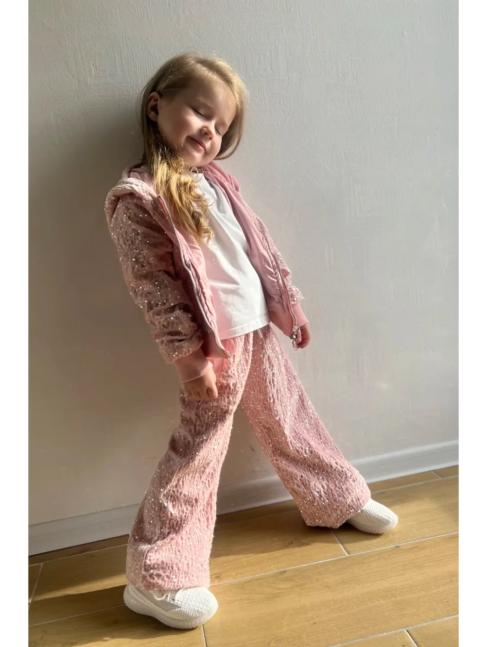 Костюм спортивный велюровый с пайетками