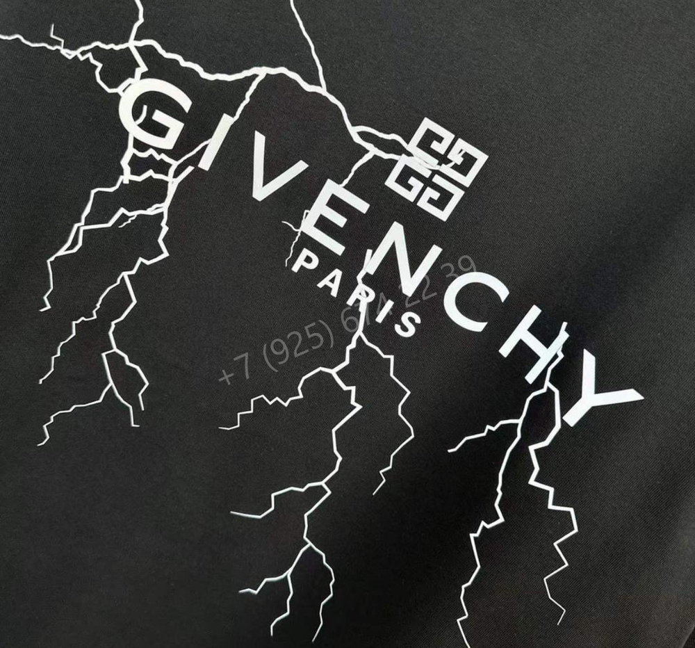 Футболка Givenchy
