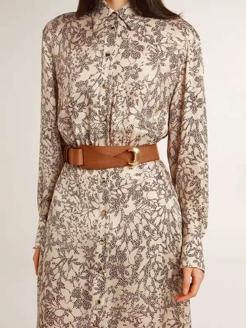 Women's brown leather belt with semi-circular gold buckle