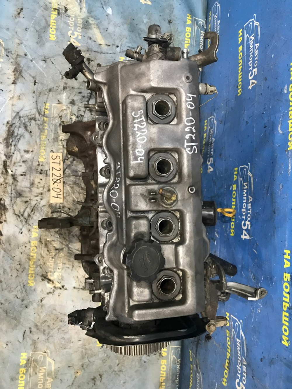 двигатель TOYOTA AVENSIS 2001