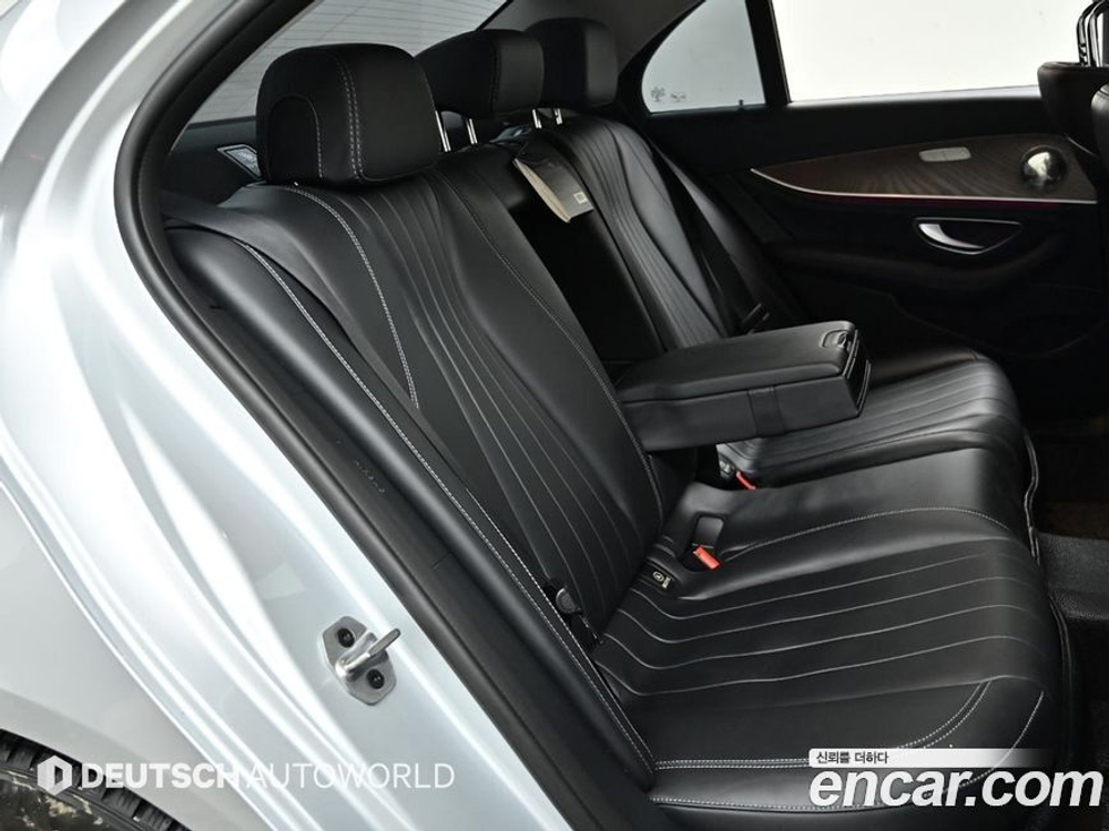 Mercedes-Benz E-Class W213 E220d Exclusive (10.2019)