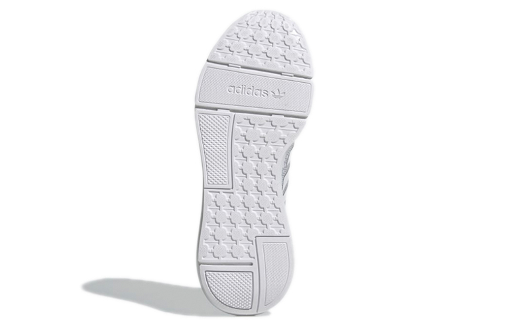 Кроссовки Adidas Originals Swift Run 22