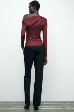 ZARA АСИММЕТРИЧНЫЙ ТОП СО СБОРКАМИ, ЦВЕТ БУРГУНДСКОГО ВИНА