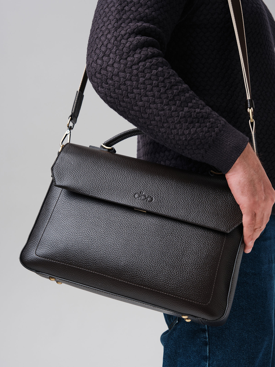 Мужская кожаная сумка Levi DBR 7115 темно-коричневый