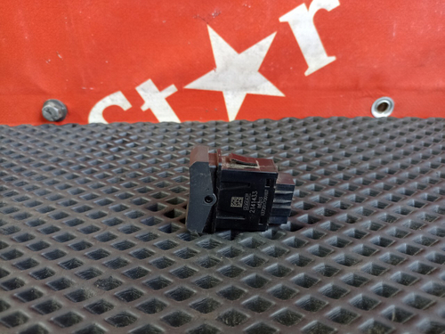 Кнопка люка