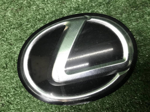 Эмблема решетки радиатора Lexus RX 4 (2019-2022)