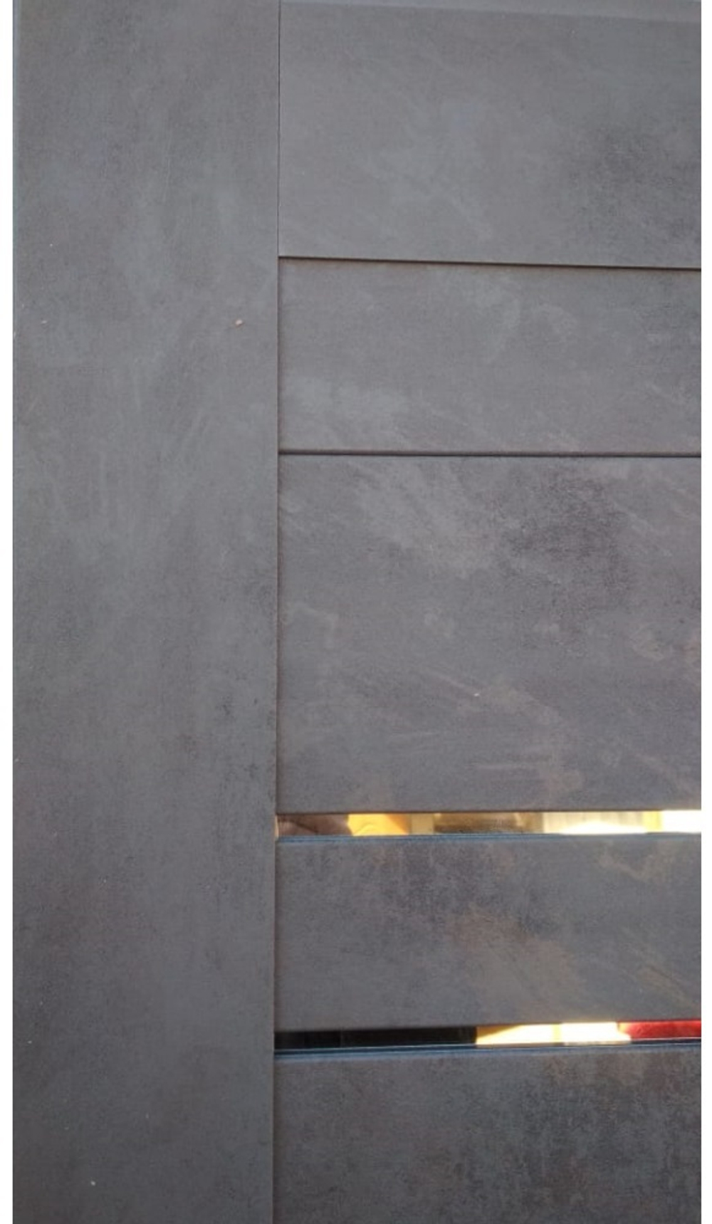 Входная металлическая дверь  Лабиринт Cosmo 2К (Космо ) 20 Бетон темный с зеркальными вставками
