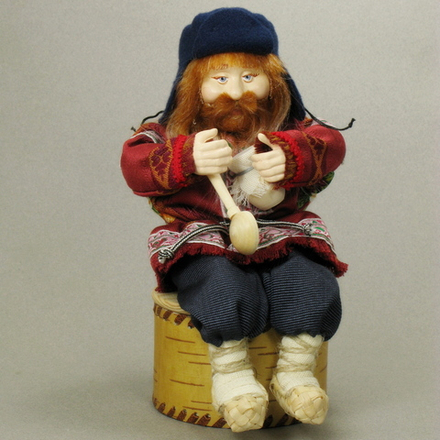 Кукла на шкатулке "Дед" с крынкой и ложкой