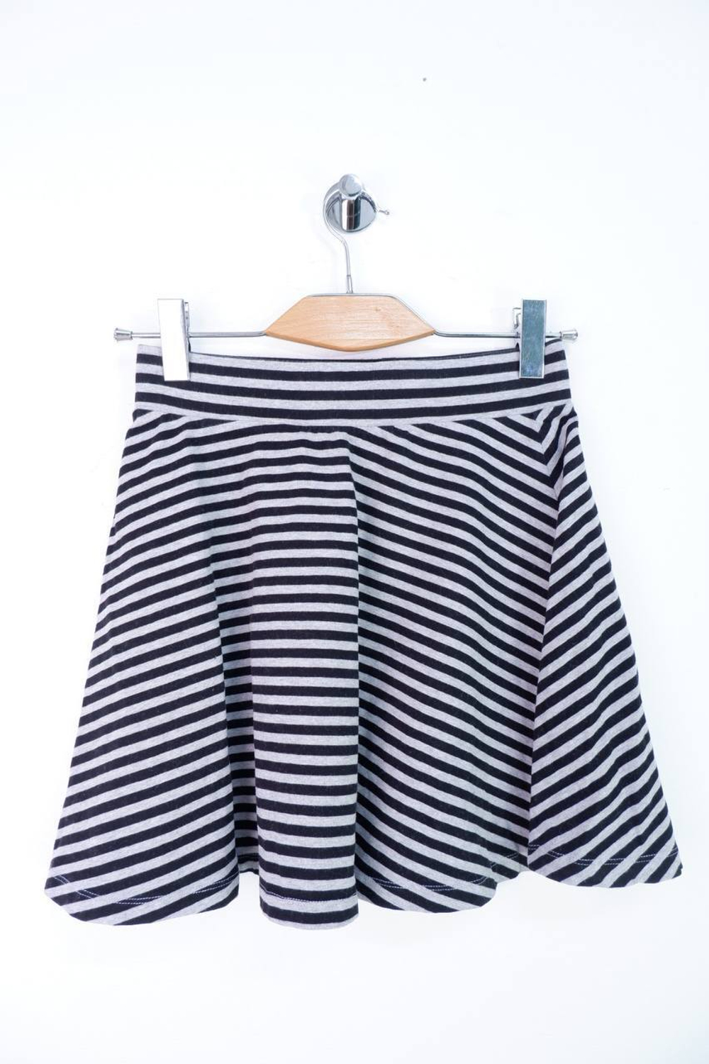 Юбка в озорную полоску, визуально на 44 размер