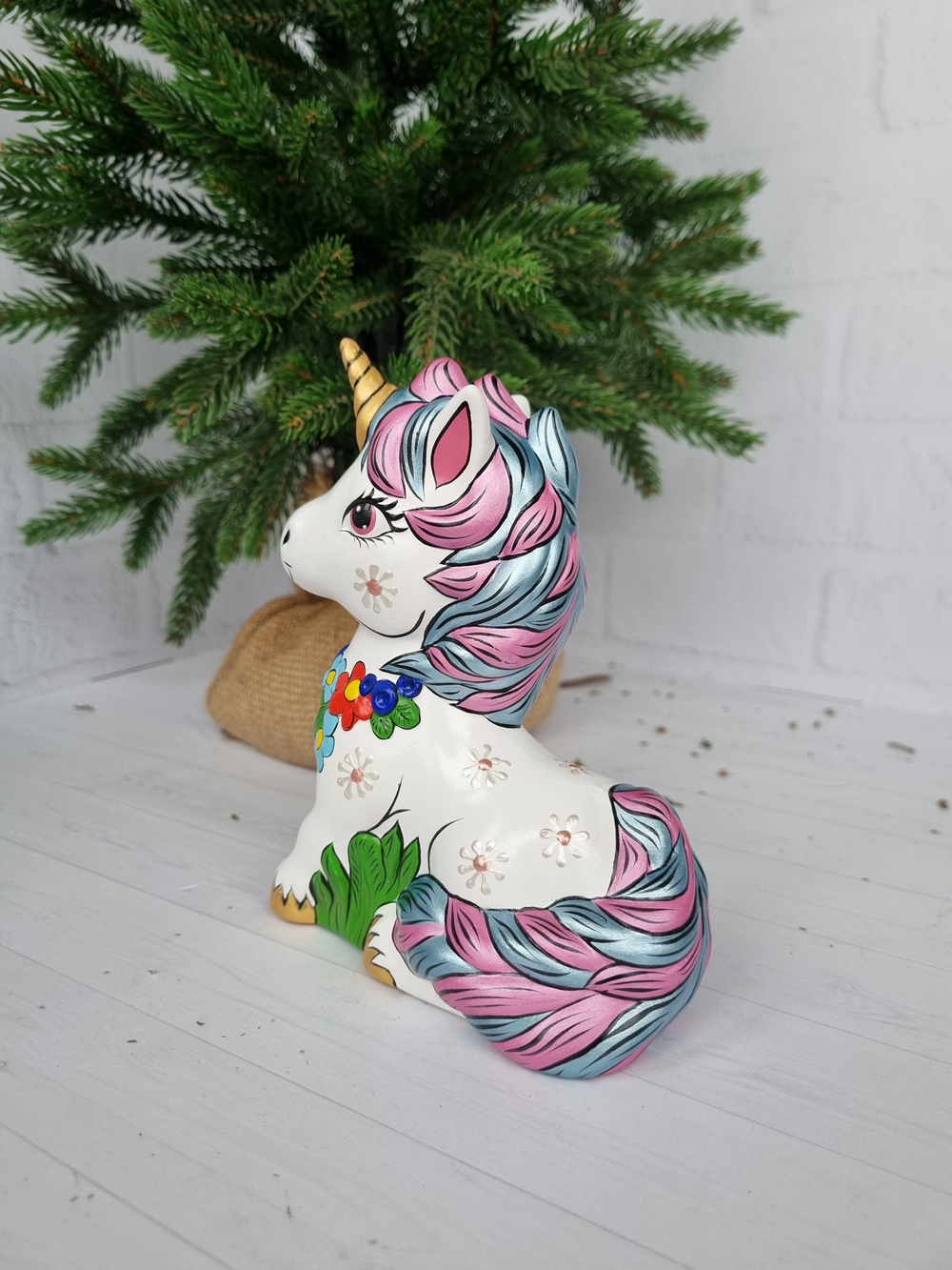 Единорог Радужный фарфоровая игрушка под ёлку