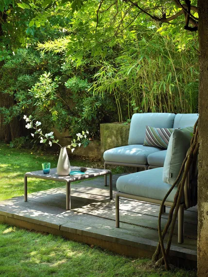 Пятиместный уличный диван Komodo 5, коричневый, синие подушки