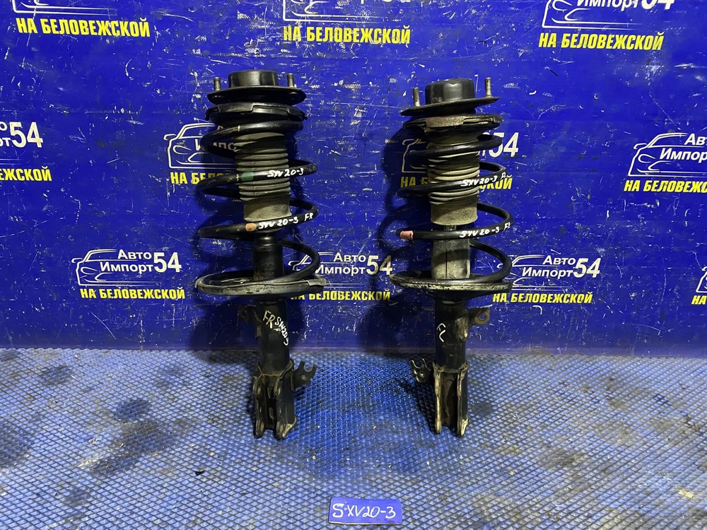 Стойка передняя левая TOYOTA CAMRY GRACIA 1999