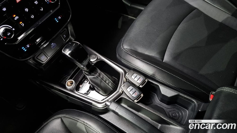 KG Mobility (Ssangyong) Very New Tivoli Бензин 1.5 2WD (12.2019)