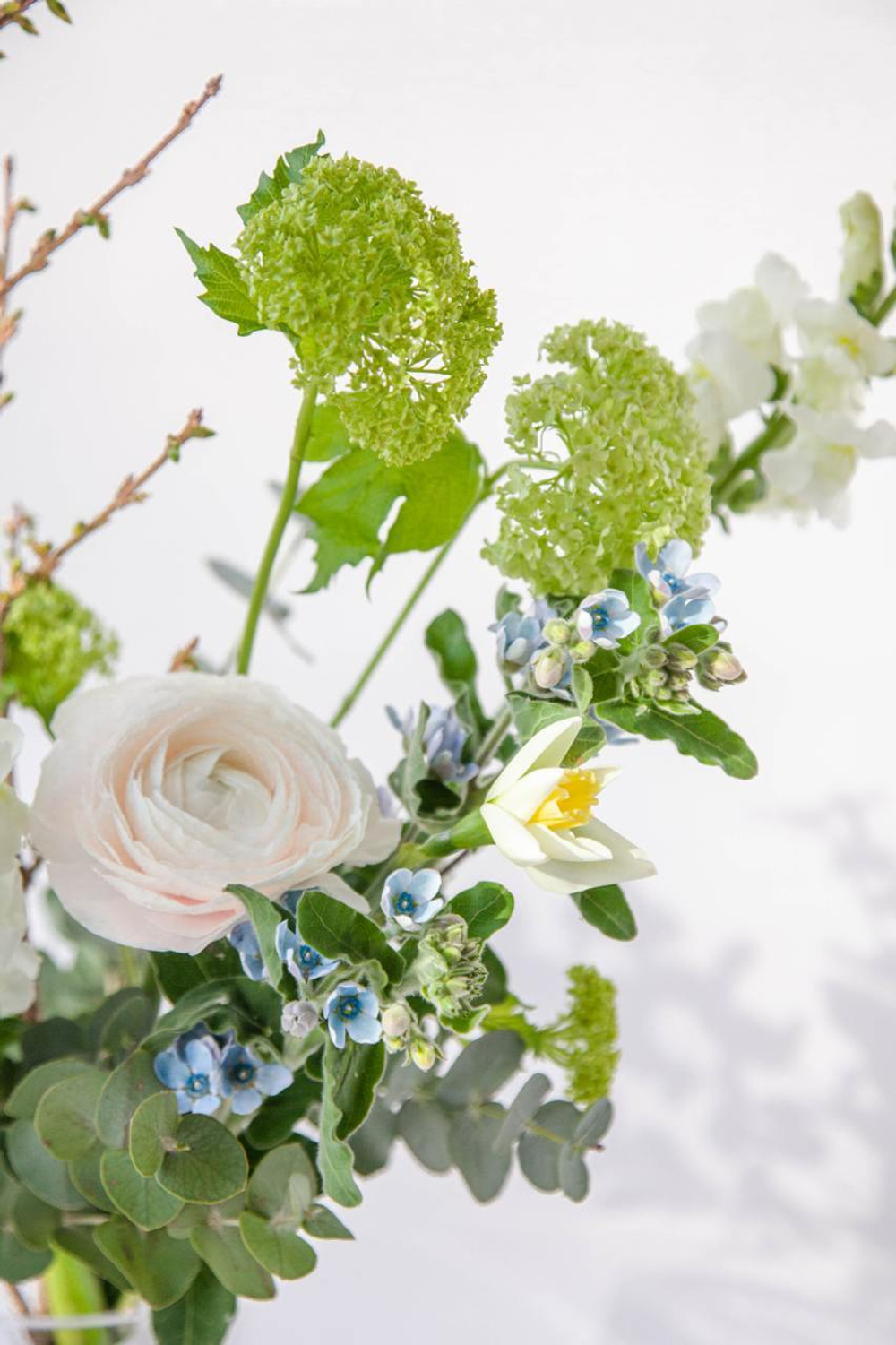 Весенний букет в нежной гамме - детали