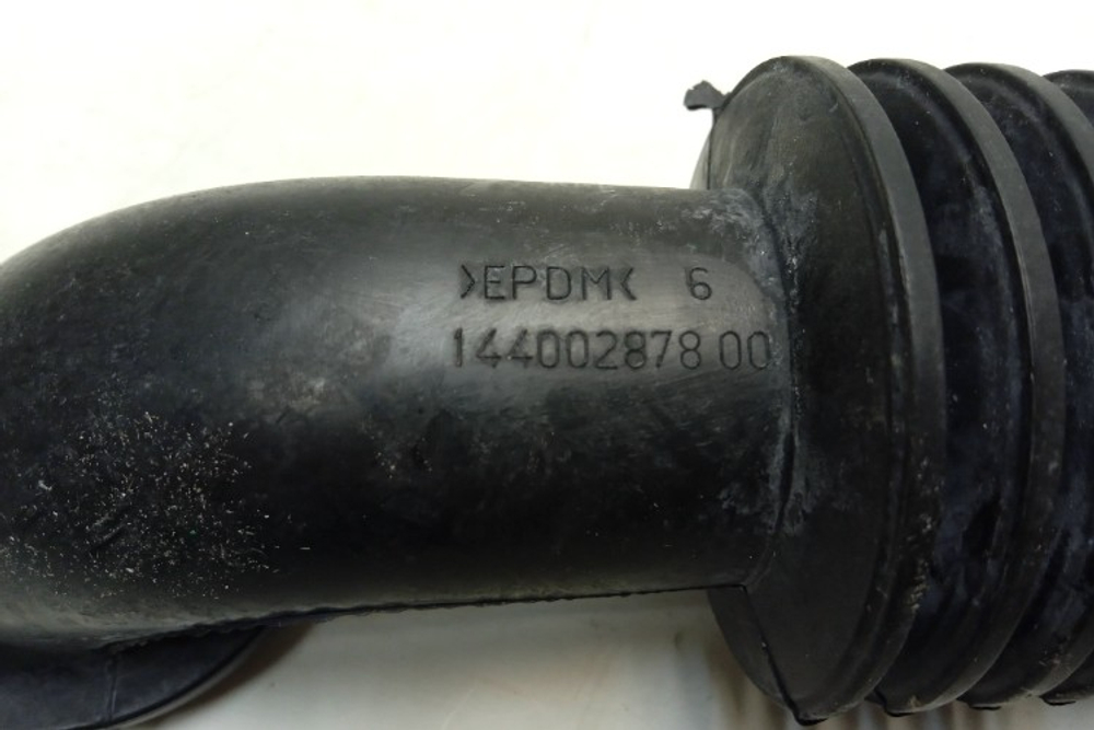 WMSG622 кт135 Заливной патрубок для стиральной машины Hotpoint-Ariston 144002878 б/у