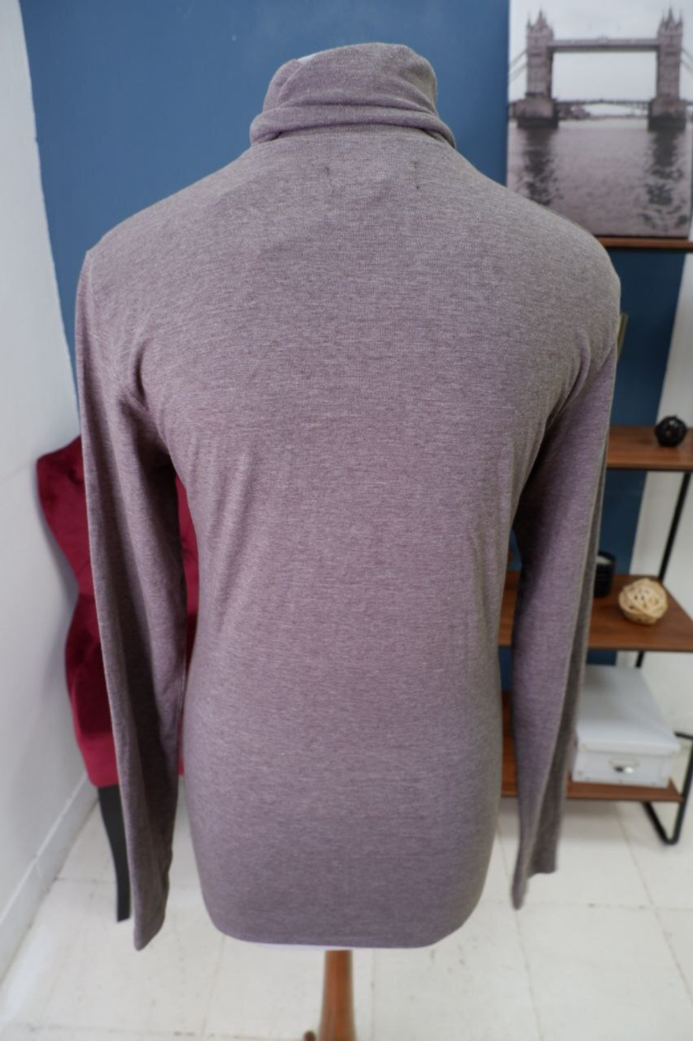 Джемпер лаконичный 44 размер