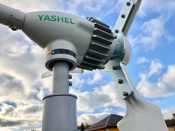 Гибридная ветро-солнечная электростанция 3000 Вт YASHEL серия «STRONG 3000/700i»