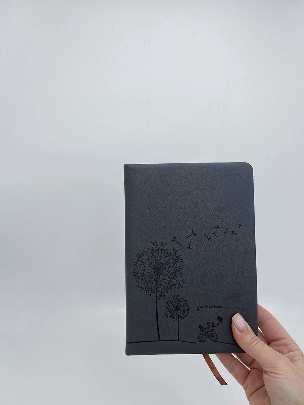 Блокнот 144 л А5 линейка одуванчик серый кож (8344-12)