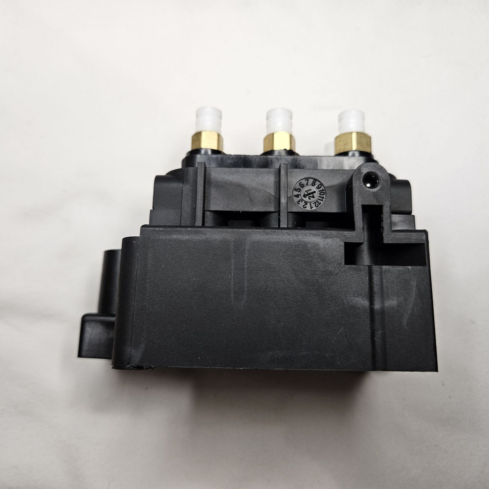 Блок клапанов Mercedes-Benz w164 w221 w212 w166 c292 w251 w222 c217