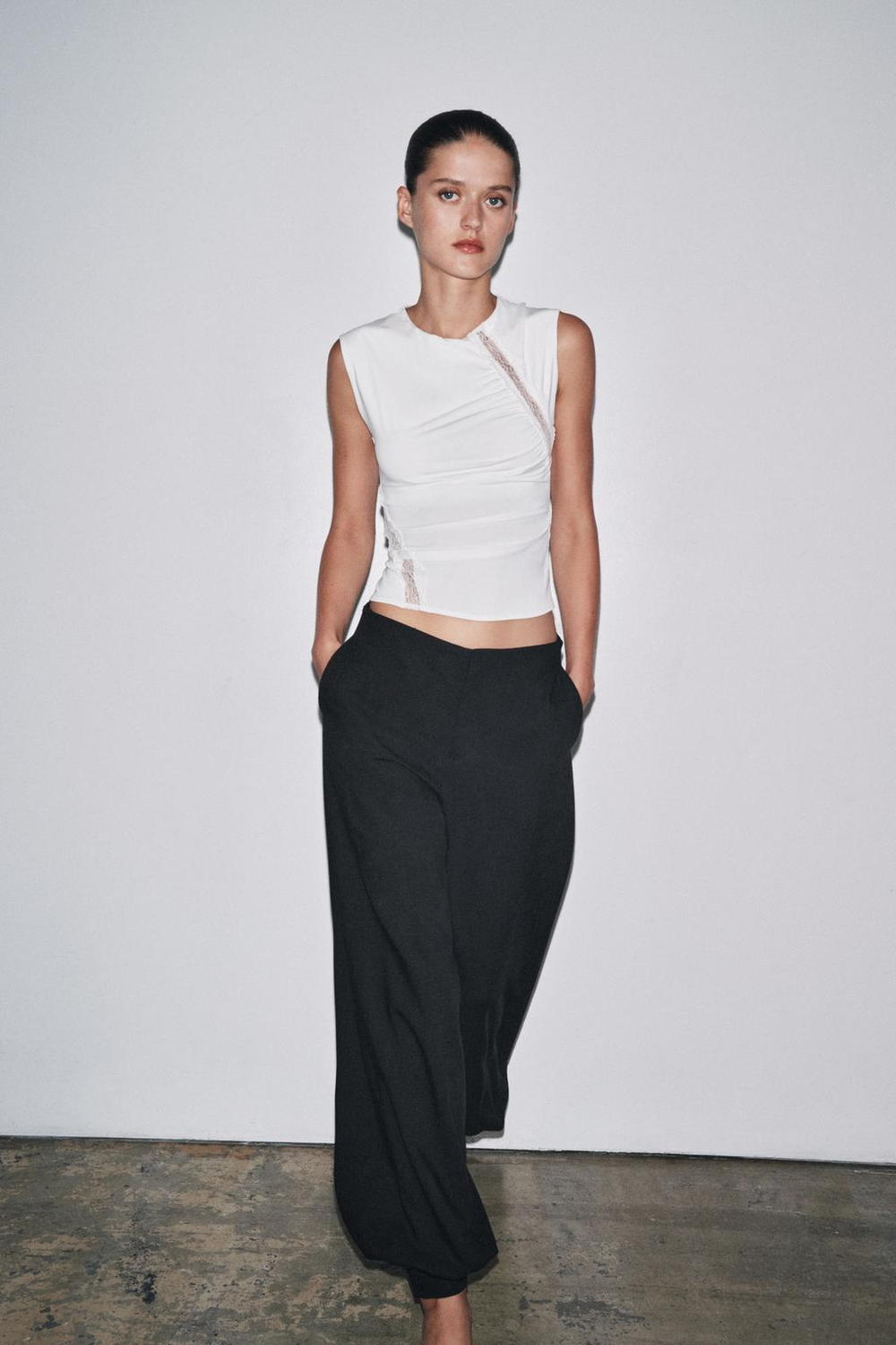 ZARA ТОП ИЗ ПОЛИАМИДА С КРУЖЕВОМ, ЭКРЮ