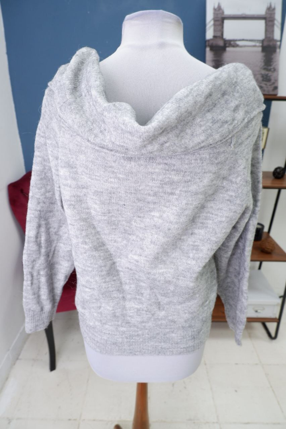 Кофта H&M с объемным воротником 44 размер