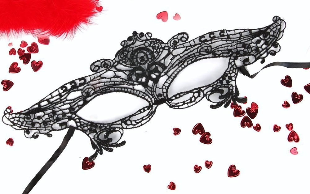 Черная ажурная текстильная маска Джулия (Цвет: черный)