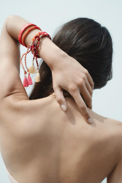 ZARA НАБОР БРАСЛЕТОВ С БУСИНАМИ, КРАСНО-ОРАНЖЕВЫЙ