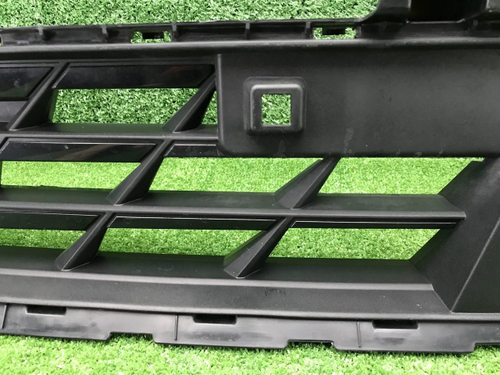 Решетка переднего бампера Geely Atlas 2 (23-нв)