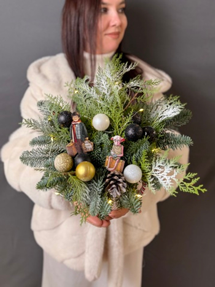 Новогодняя композиция в кружке «Магия вне Хогвартса»