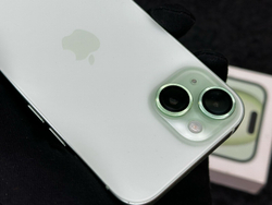Смартфон Apple IPhone 15 256Gb - 100%