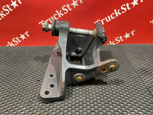 Кронштейн полурессоры передней