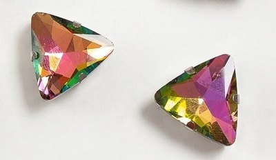 Стразы пришивные стекло в оправе "Треугольник", р. 18 мм, хамелеон