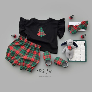 Комплект – футболка "Бабочка", блумеры, моксы с противоскользящей подошвой, повязка и игрушка